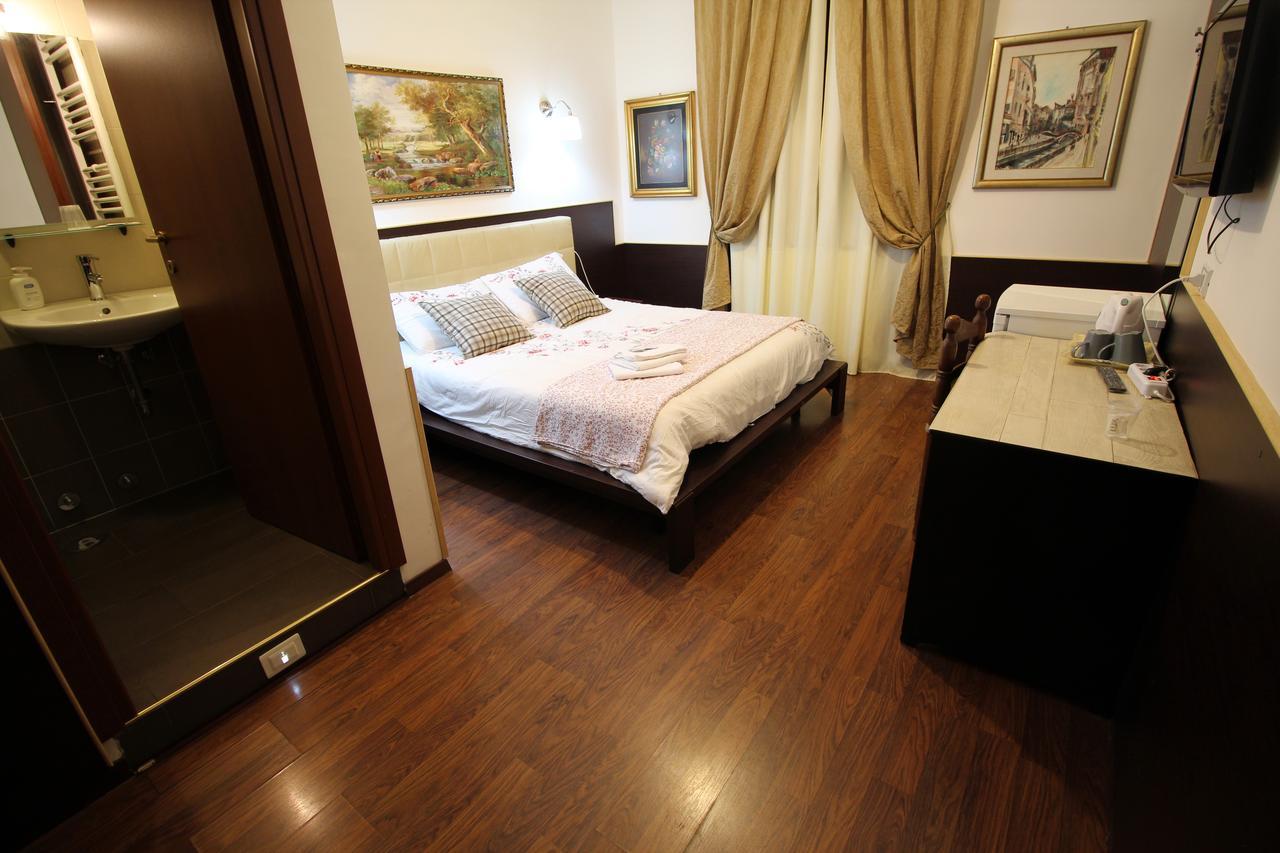 Gold House Hotel Rome Bagian luar foto